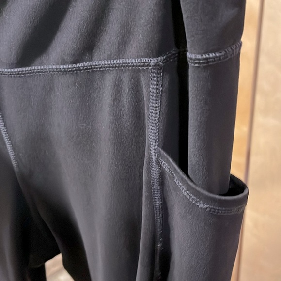 EUC - Avia - Women's High Waist Fashion Performance Legging With Side Pockets - Picture 4 of 4